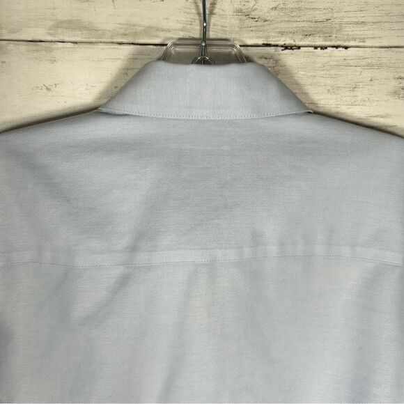 Chico’s No Iron Cotton Oxford Blue Classic Button Down Blouse O/ Small - Picture 6 of 10